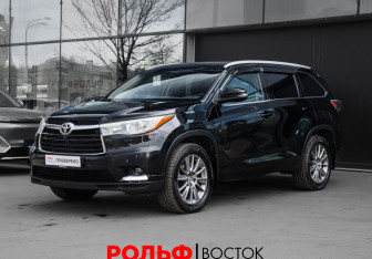 Подержанный автомобиль Toyota Highlander 2014 года (1 фото)