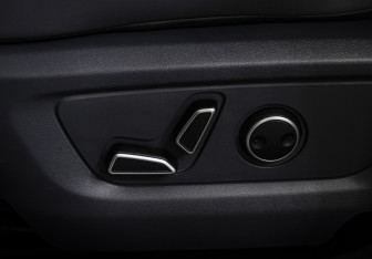 Подержанный автомобиль Changan UNI-T 2024 года (16 фото)