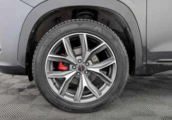 Подержанный автомобиль Exeed LX 2022 года (18 фото)