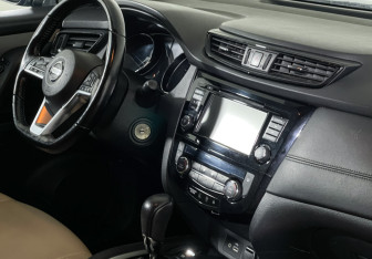 Подержанный автомобиль Nissan Qashqai 2020 года (9 фото)