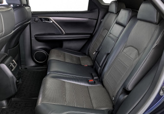 Подержанный автомобиль Lexus RX 2018 года (18 фото)