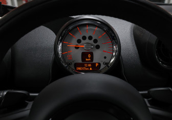 Подержанный автомобиль MINI Countryman 2013 года (12 фото)