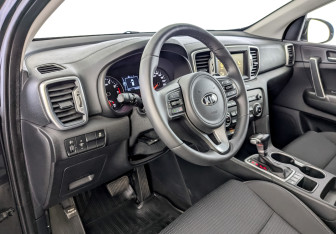 Подержанный автомобиль Kia Sportage 2018 года (16 фото)