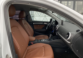 Подержанный автомобиль Audi A3 Sedan 2017 года (19 фото)