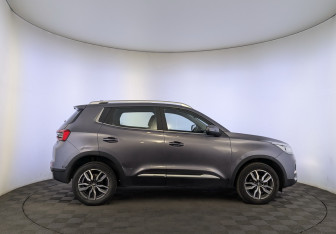 Подержанный автомобиль Chery Tiggo 4 2022 года (4 фото)