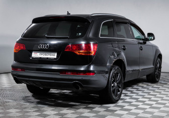 Подержанный автомобиль Audi Q7 2006 года (5 фото)