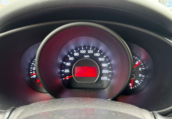 Подержанный автомобиль Kia Soul 2014 года (12 фото)