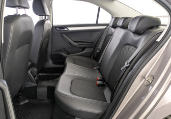 Подержанный автомобиль Jetta VA3 2022 года (18 фото)