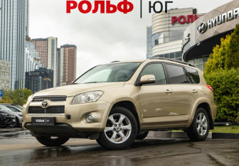 Подержанный автомобиль Toyota RAV4 2011 года (1 фото)