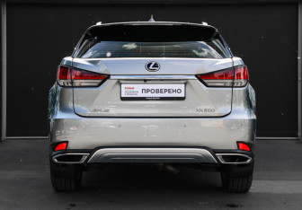 Подержанный автомобиль Lexus RX 2020 года (5 фото)