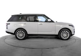 Подержанный автомобиль Land Rover Range Rover 2018 года (4 фото)