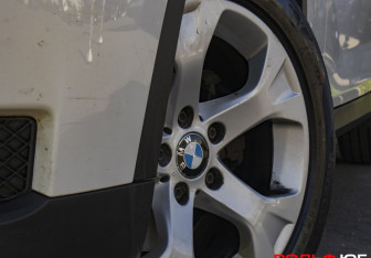 Подержанный автомобиль BMW X1 2014 года (18 фото)