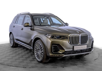 Подержанный автомобиль BMW X7 2021 года (3 фото)