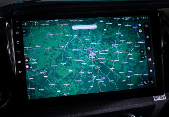 Подержанный автомобиль Toyota Hilux 2015 года (18 фото)