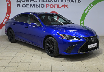 Подержанный автомобиль Lexus ES 2022 года (3 фото)