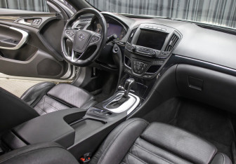 Подержанный автомобиль Opel Insignia Sedan 2013 года (12 фото)