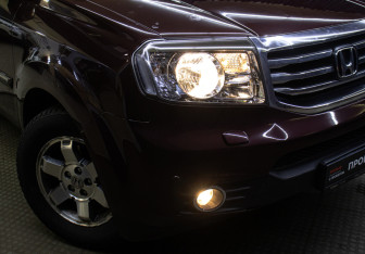 Подержанный автомобиль Honda Pilot 2013 года (28 фото)
