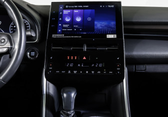 Подержанный автомобиль Toyota Avalon 2022 года (14 фото)