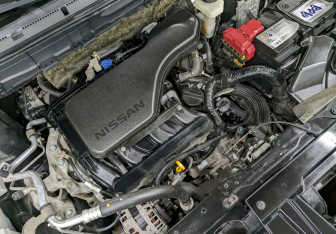 Подержанный автомобиль Nissan X-Trail 2015 года (9 фото)