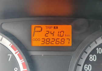 Подержанный автомобиль Kia Rio Sedan 2006 года (14 фото)