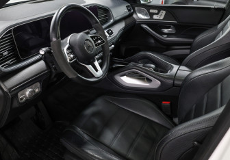 Подержанный автомобиль Mercedes-Benz GLE 2019 года (16 фото)