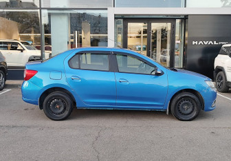 Подержанный автомобиль Renault Logan Sedan 2017 года (4 фото)