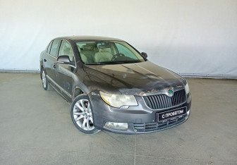 Подержанный автомобиль Skoda Superb Liftback 2010 года (3 фото)