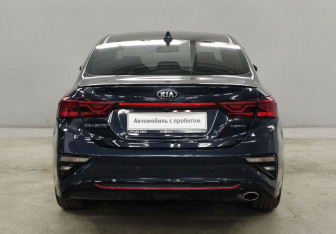 Подержанный автомобиль Kia Cerato Sedan 2021 года (6 фото)