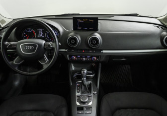 Подержанный автомобиль Audi A3 Hatchback 2013 года (12 фото)