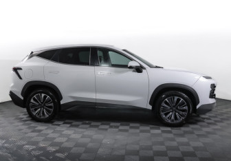 Подержанный автомобиль Jetour Dashing 2023 года (4 фото)