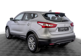 Подержанный автомобиль Nissan Qashqai 2018 года (7 фото)