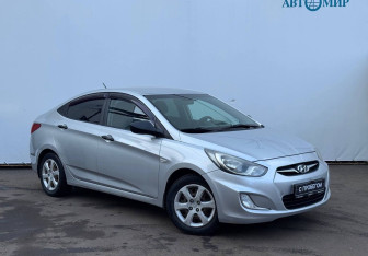 Подержанный автомобиль Hyundai Solaris Sedan 2014 года (3 фото)