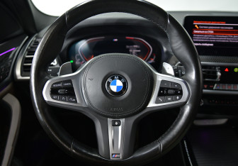 Подержанный автомобиль BMW X3 2021 года (10 фото)