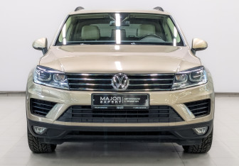 Подержанный автомобиль Volkswagen Touareg 2016 года (2 фото)