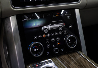 Подержанный автомобиль Land Rover Range Rover 2018 года (18 фото)