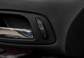 Подержанный автомобиль Cadillac Escalade Suv 2008 года (19 фото)