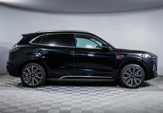 Подержанный автомобиль Hongqi HS5 2024 года (4 фото)