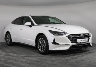Подержанный автомобиль Hyundai Sonata 2020 года (3 фото)