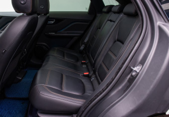 Подержанный автомобиль Jaguar F-Pace 2020 года (11 фото)
