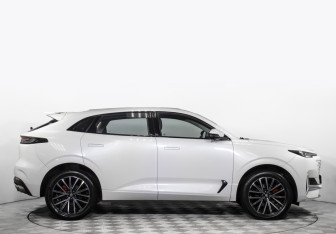 Подержанный автомобиль Changan UNI-K 2023 года (4 фото)