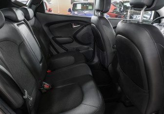Подержанный автомобиль Hyundai ix35 2012 года (12 фото)