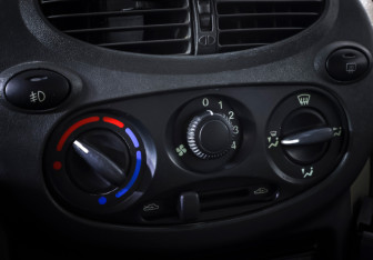 Подержанный автомобиль LADA (ВАЗ) Kalina Hatchback 2007 года (16 фото)