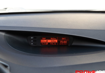 Подержанный автомобиль Hyundai i20 2009 года (16 фото)
