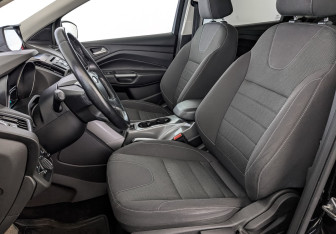 Подержанный автомобиль Ford Kuga 2015 года (20 фото)