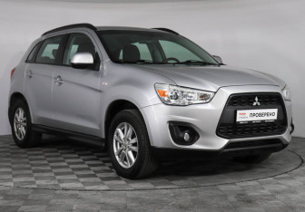 Подержанный автомобиль Mitsubishi ASX 2012 года (3 фото)