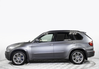 Подержанный автомобиль BMW X5 2010 года (8 фото)