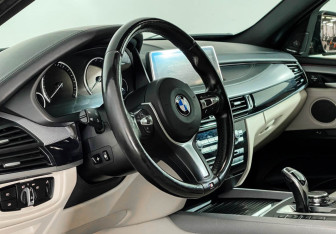 Подержанный автомобиль BMW X5 2016 года (27 фото)