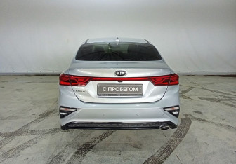 Подержанный автомобиль Kia Cerato Sedan 2021 года (6 фото)