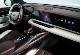 Подержанный автомобиль Geely Monjaro 2021 года (12 фото)