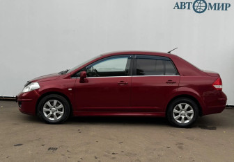Подержанный автомобиль Nissan Tiida Sedan 2012 года (8 фото)